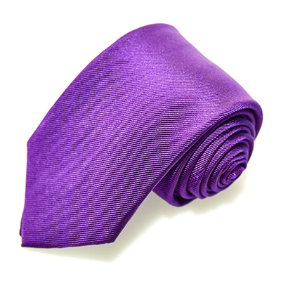 Silk necktie