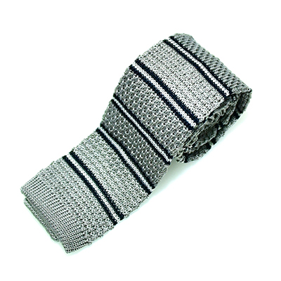 Silk necktie