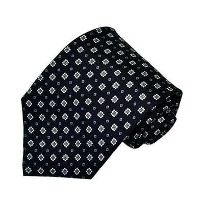 Silk necktie